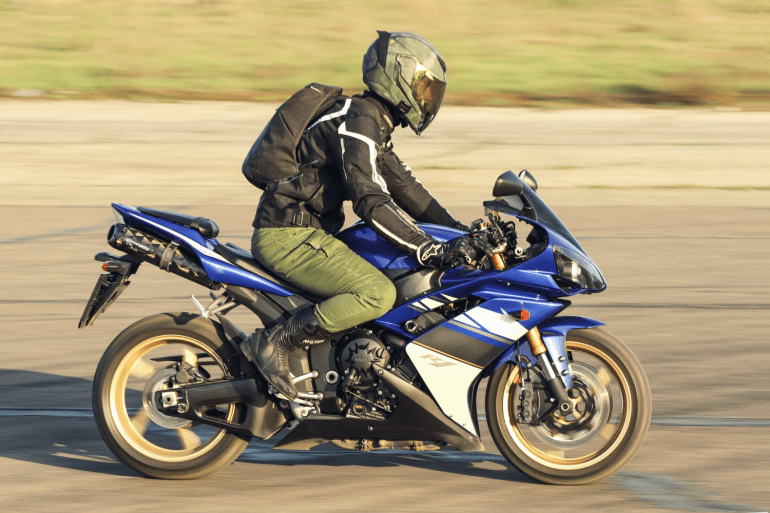 Ścigacz Yamaha R1