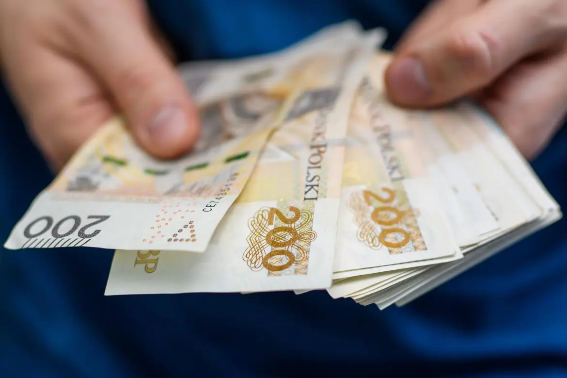 plik banknotów