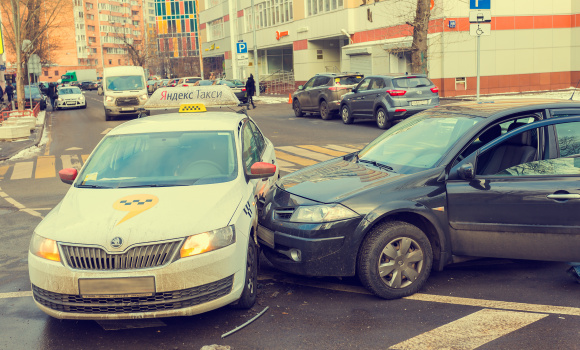 W których województwach kierowcy powodują najwięcej wypadków?