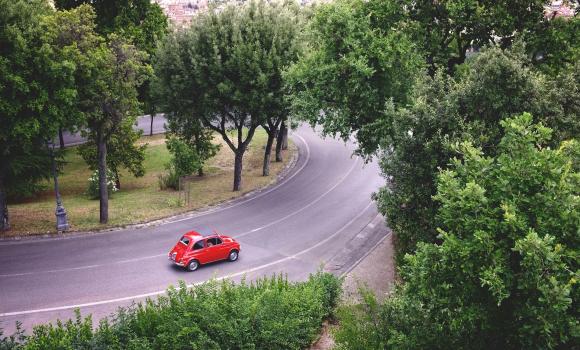 Rejestracja samochodu z Włoch – jak sprowadzić auto w 2023? Opłaty i formalności