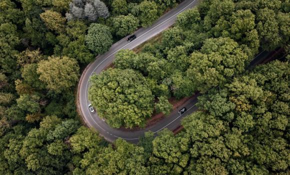 Nadsterowność i podsterowność – czym się różnią?